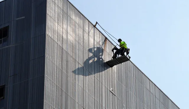 外墙清洗选型建议:5大检查要点解析性能差异